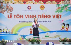 Vietnamese Community in Laos Celebrates Mother Tongue
