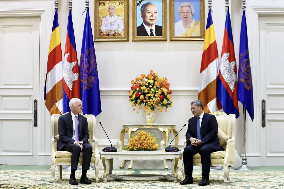 U.S. Delegation Advances Ties With Cambodia