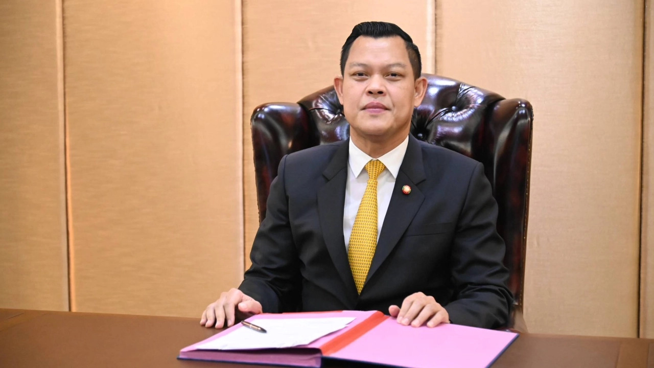 Industry Minister Confirms Ayutthaya Industrial Estates Are Flood-Proof