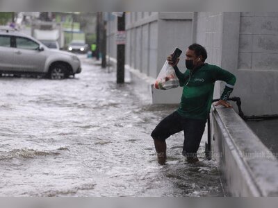 Bangkok Governor Reports Flood Improvement, Warns of High Tides