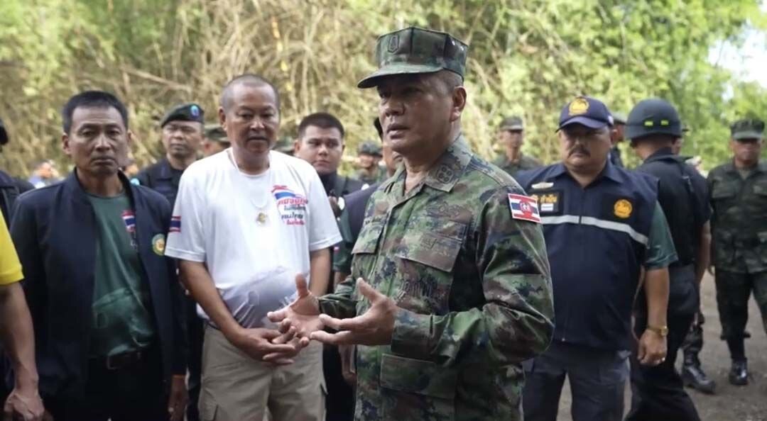 Navy Chief Inspects Border Security Ahead of Fence Construction