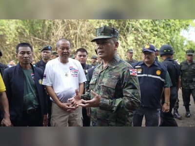 Navy Chief Inspects Border Security Ahead of Fence Construction