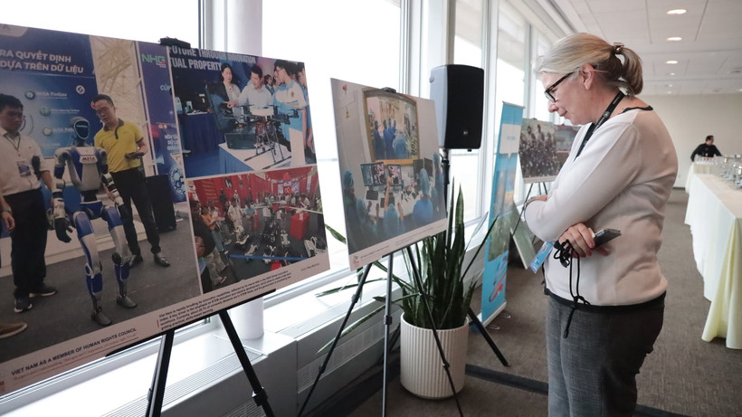 Photo Exhibition Showcases Vietnam’s Commitment to Human Rights