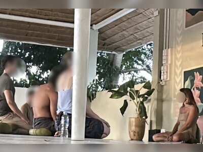 British Yoga Instructor Arrested on Koh Phangan for Leading ‘Sacred Sexuality’ Classes