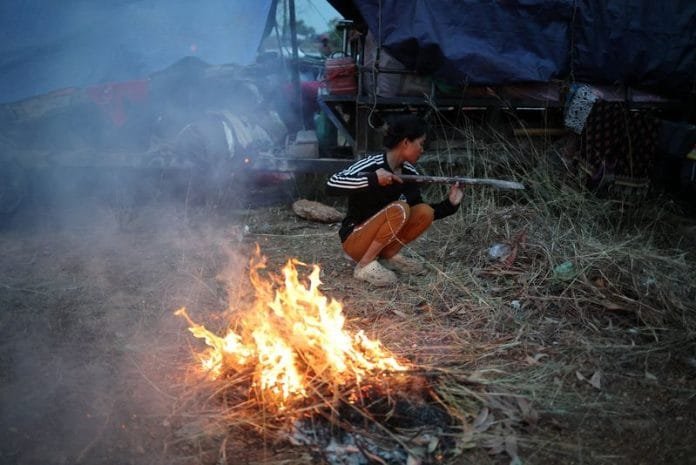 Fighting Escalates on Thailand–Cambodia Border as Trump Offers to Intervene by Phone