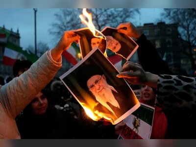 Trump Escalates Pressure on Iran as China Urges Restraint Amid Worsening Unrest