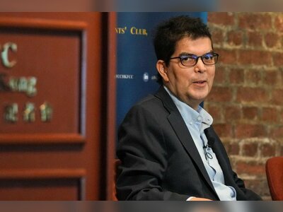 David Webb, Influential Hong Kong Shareholder Activist, Dies at Sixty