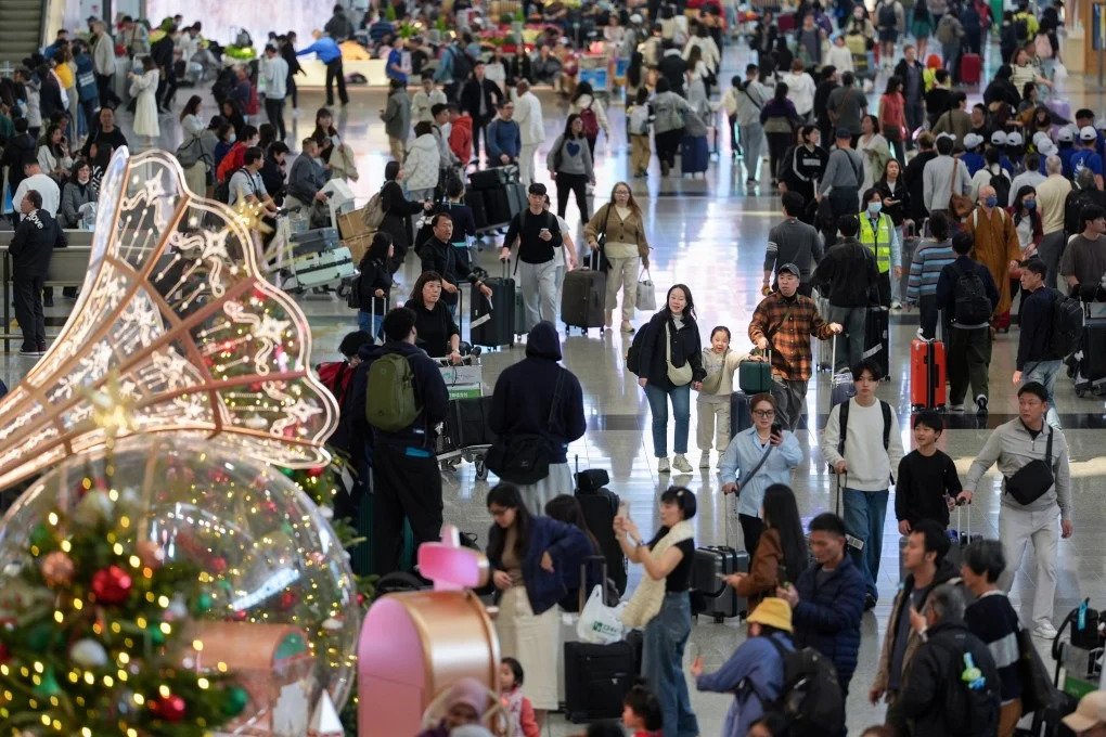 Hong Kong Airport Handles Sixty-One Million Passengers in 2025 as Travel Demand Soars