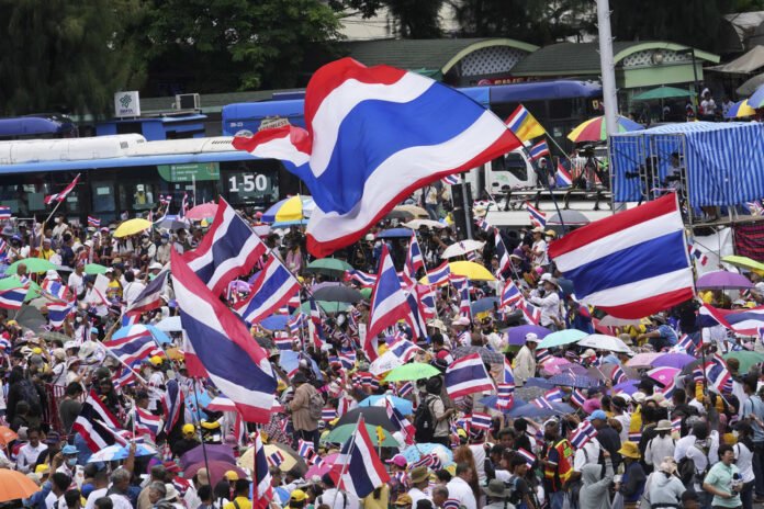 Thailand and ASEAN Today: Border Enforcement, Investor Signals, and Bangkok’s PM2.5 Reality