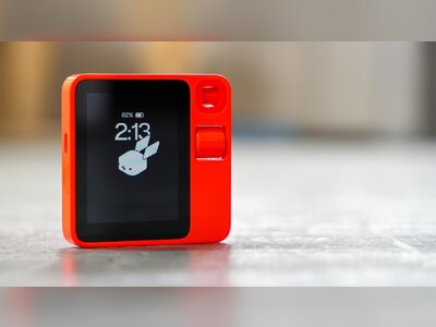 Apple and OpenAI Chase Screenless AI Wearables as the Post-iPhone Interface Battle Heats Up