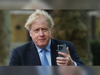 UK Prime Minister Traveled to China Using Temporary Phones and Laptops to Limit Espionage Risks