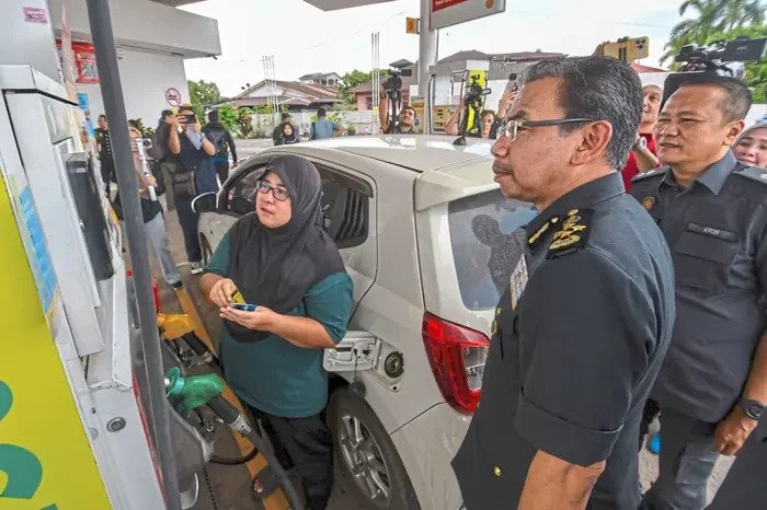 Suspicious Fuel Sales Near Malaysia–Thailand Border Prompt Heightened Scrutiny