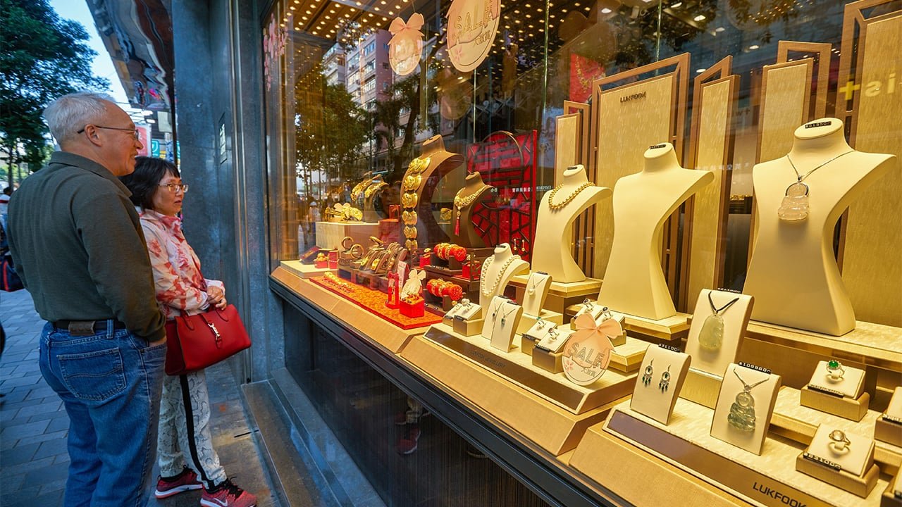 Hong Kong Luxury Goods Sales Extend Growth in December as Retail Rebound Strengthens