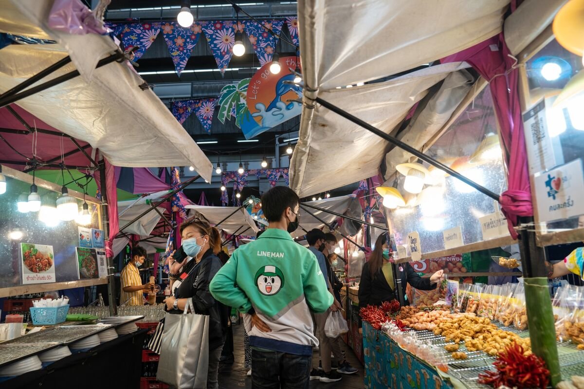 GIC-Backed Thai Tech Unicorn Line Man Wongnai Weighs IPO in Hong Kong or New York