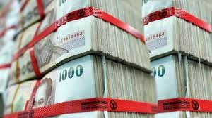 Thai Baht Shows Volatility Ahead of Crucial Elections Amid Regional and Global Pressures