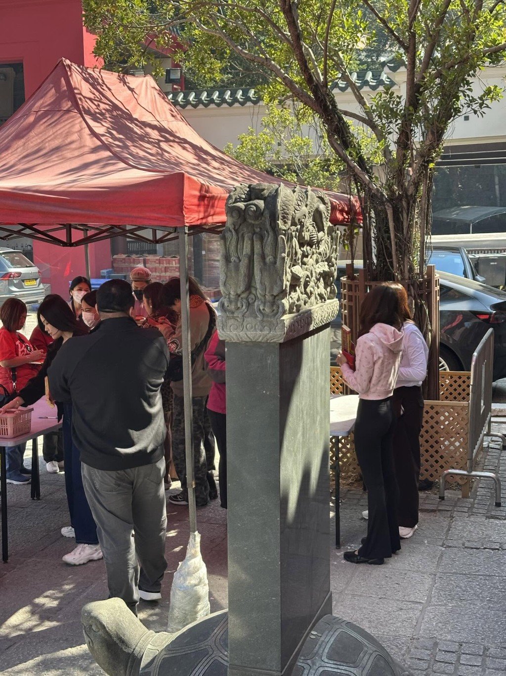 BLACKPINK’s Lisa Visits Che Kung Temple in Hong Kong to Embrace Her Spiritual Side