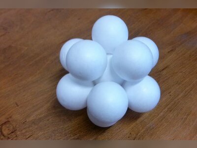 Chinese Researchers Use AI to Break New Ground on 300-Year-Old ‘Kissing Number’ Problem