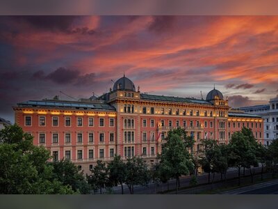 Thailand's Minor International Launches Singapore REIT and Plans Hong Kong IPO to Boost Global Expansion