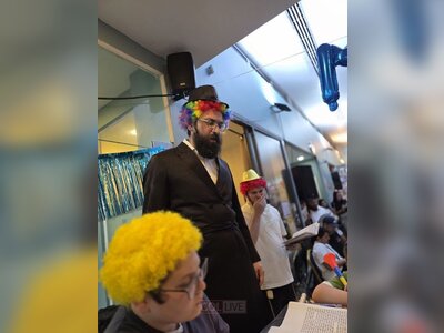 Hundreds Gather for Vibrant Purim Celebration at Chabad House on Thailand’s Koh Samui