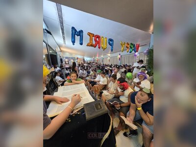 Hundreds Gather for Vibrant Purim Celebration at Chabad House on Thailand’s Koh Samui