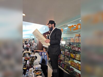 Hundreds Gather for Vibrant Purim Celebration at Chabad House on Thailand’s Koh Samui