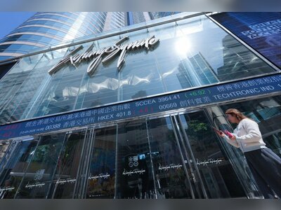 Hong Kong Shares Slip as Iran War Tensions and Oil Supply Fears Weigh on Markets