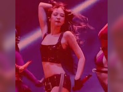 Jennie Delivers Striking Live Performance of ‘Dracula’ Remix During Hong Kong Appearance