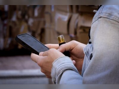 Hong Kong Plans Two-Tier Penalty System for Carrying Vapes in New Crackdown