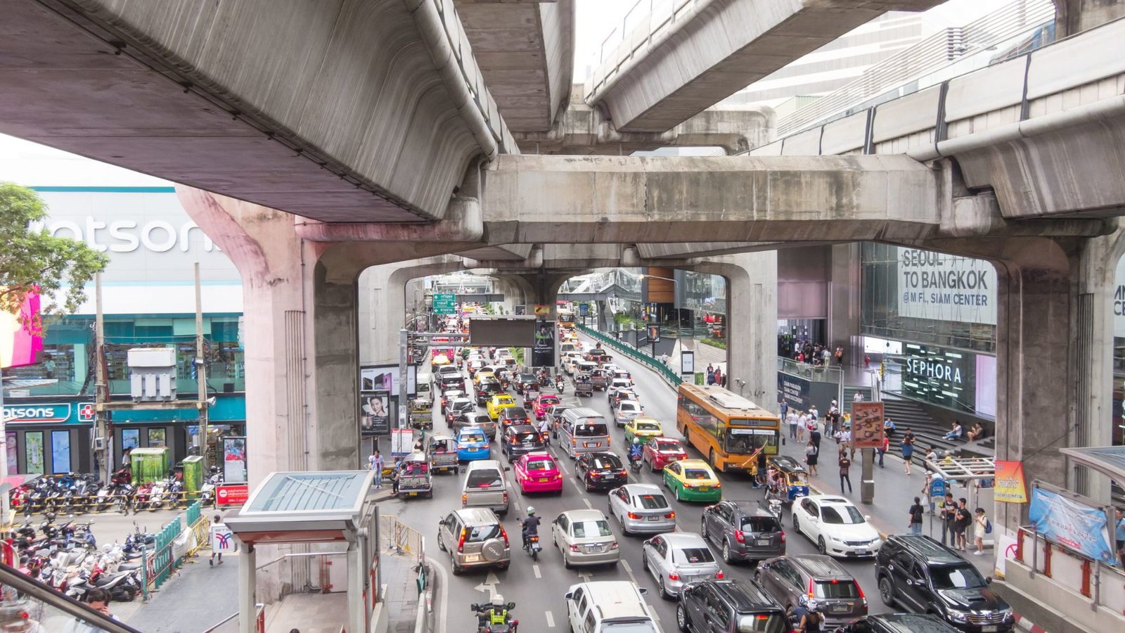 Thailand Introduces Free Transport Measures to Support Songkran Travel Surge