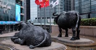 Sigenergy Shares Surge in Hong Kong Debut After $562 Million IPO