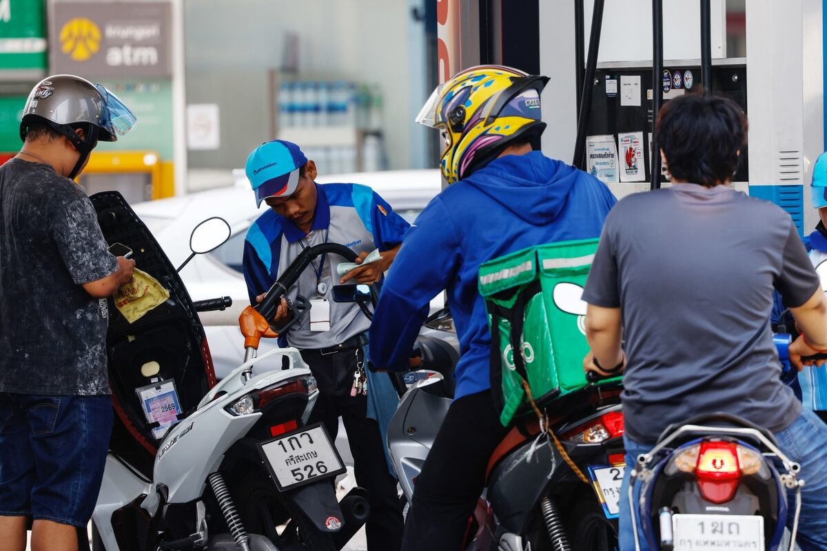 Thailand Considers Raising Debt Ceiling as Energy Crisis Intensifies Fiscal Pressure