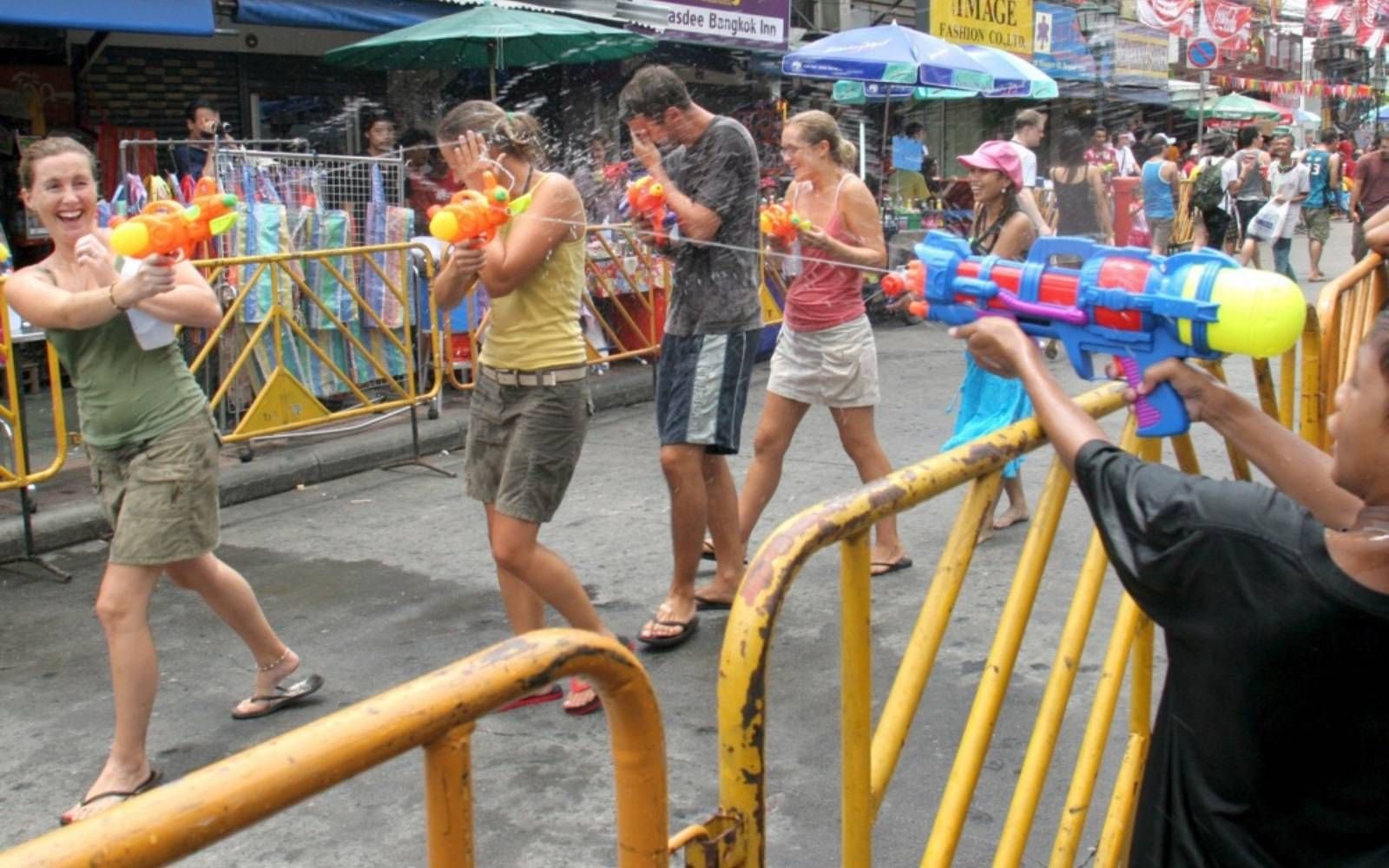 Thailand Celebrates Songkran Tourism Boom With Nearly One Billion Dollars in Revenue