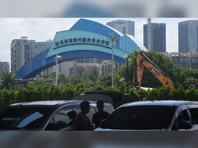 Hong Kong Urged to Accelerate Integration Efforts with Shenzhen by Removing Key Barriers