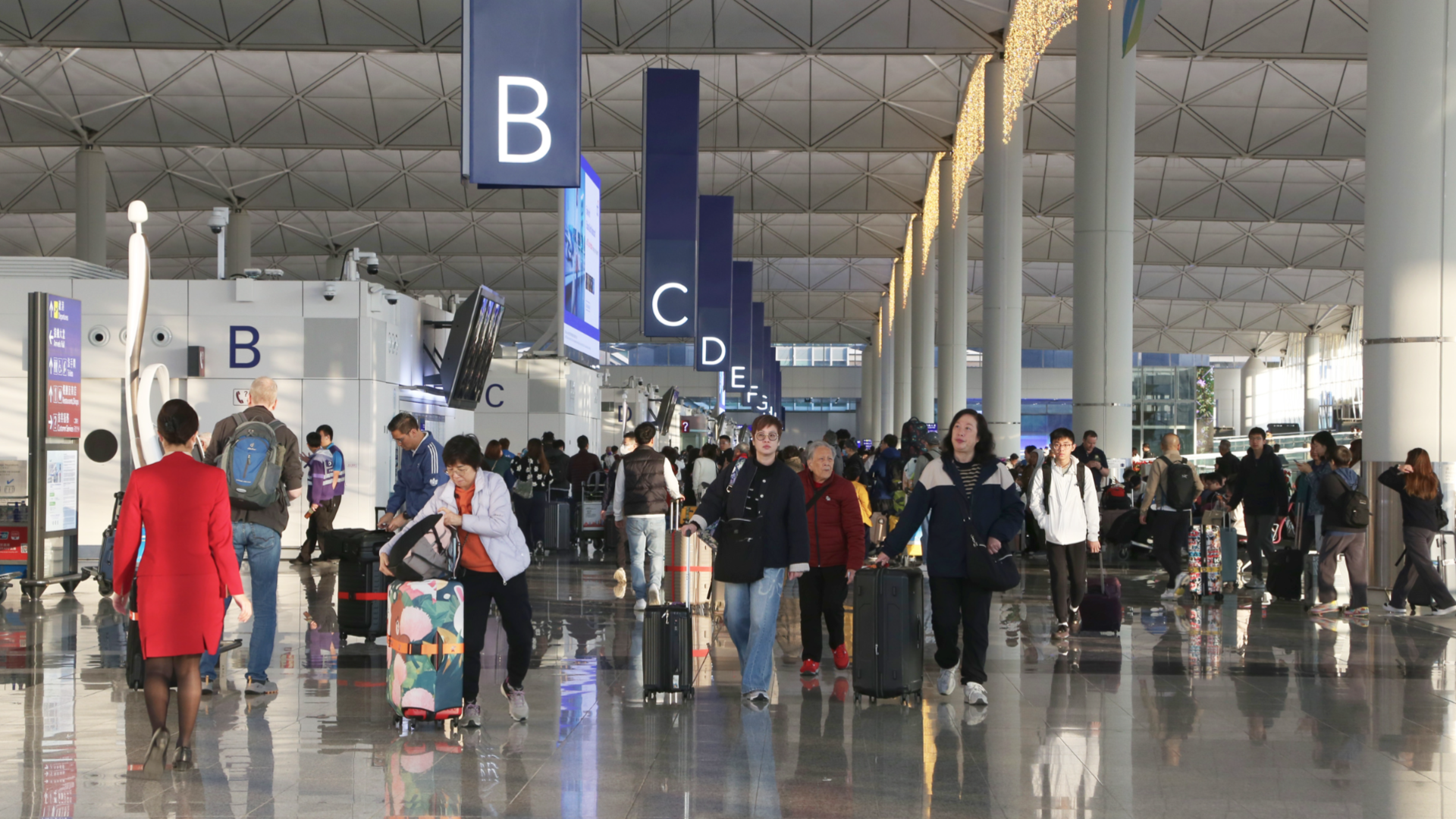 Hong Kong Airport Passenger Traffic Jumps Nearly 20% as Transit Hub Reasserts Global Role