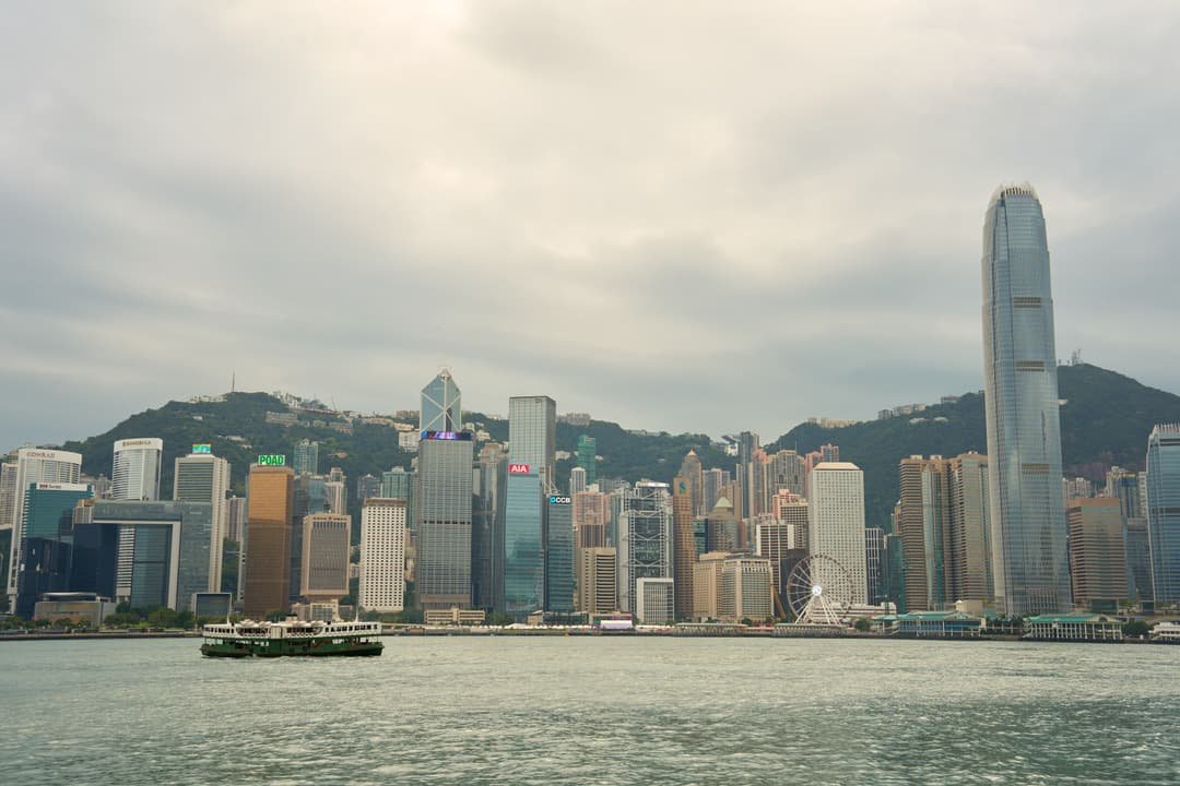 Bitcoin Nears $80,000 as Asian Demand Softens and Hong Kong Tech IPO Surge Reshapes Capital Flows