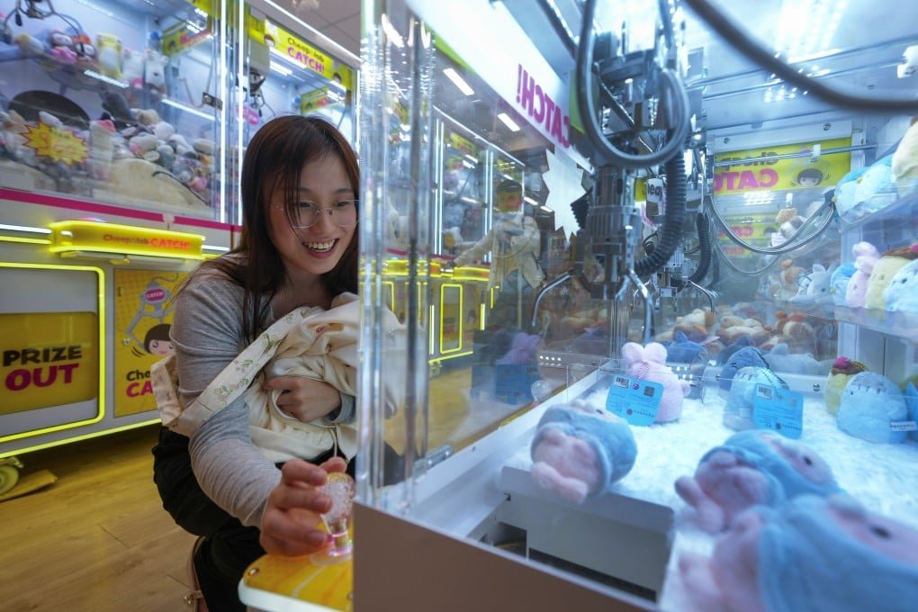 Hong Kong Tightens Claw Machine Rules to Rein In Gambling-Like Risks