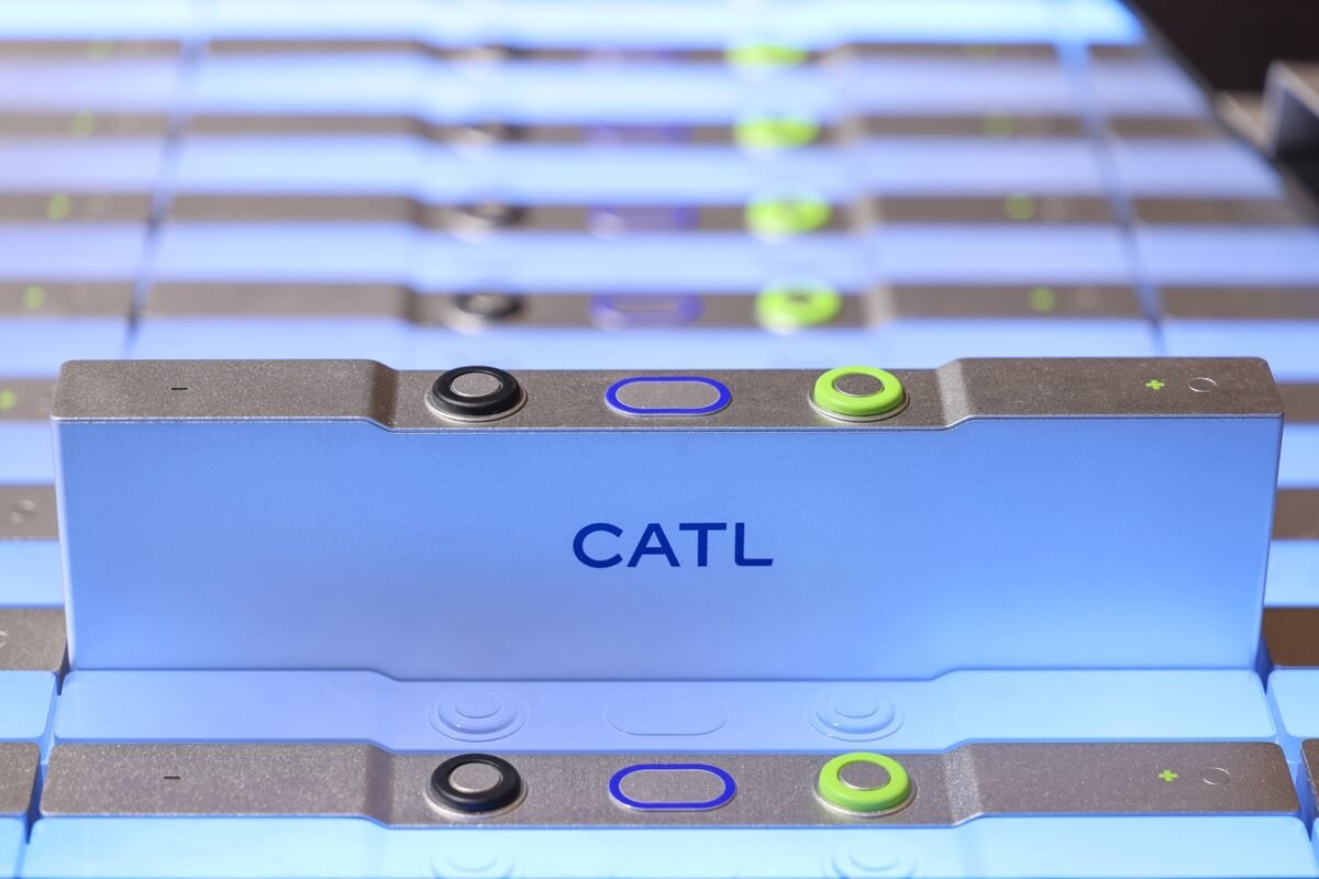 CATL Share Sale Triggers Market Retreat in Hong Kong After Record Fundraising