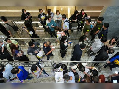 Hong Kong Housing Market Extends Gains as New Flats Sell Quickly Despite Economic Strain