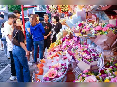 Hong Kong Florists Cut Prices Ahead of Mother’s Day as Competition Intensifies