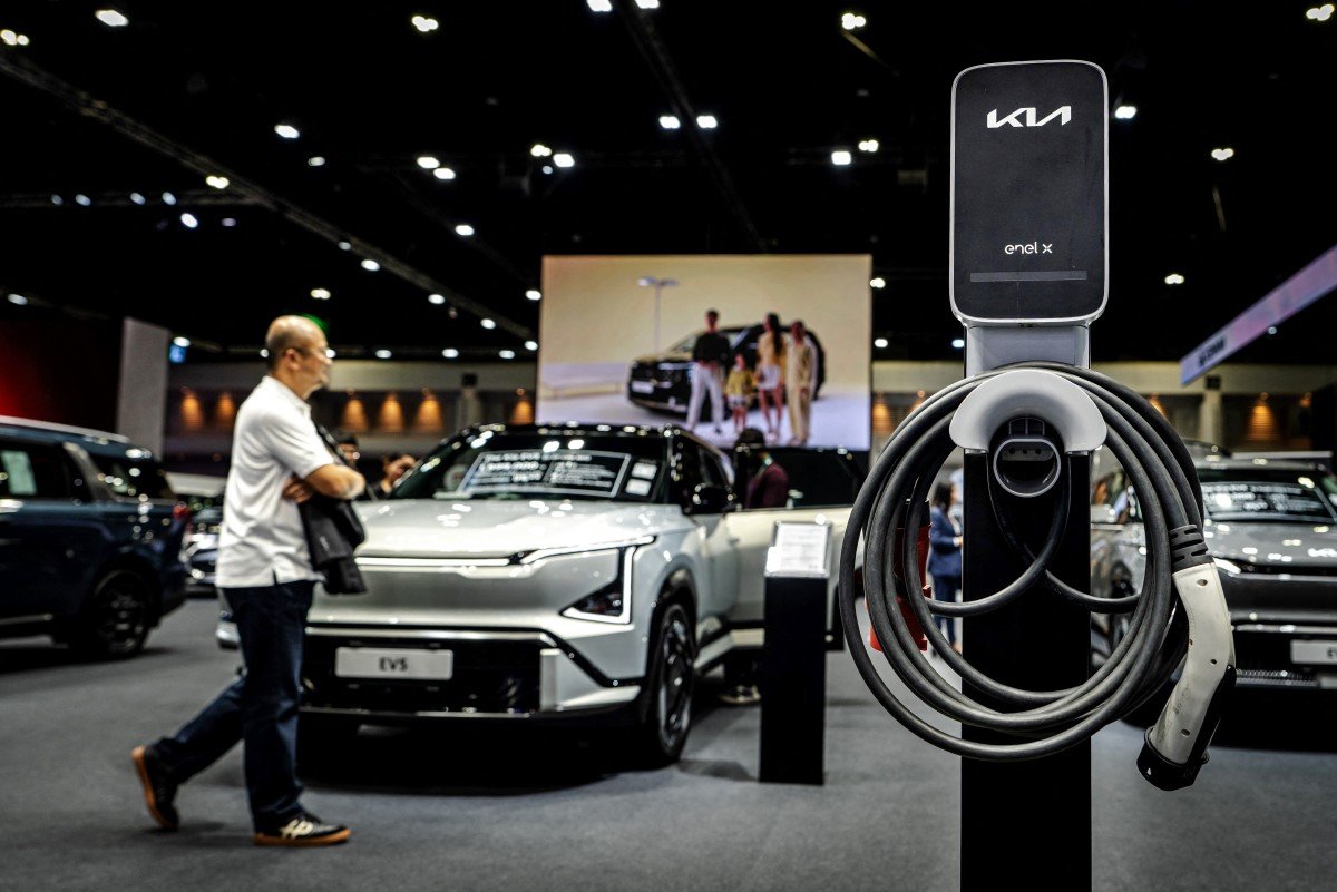 Thai Auto Industry Pushes for 32% Tax on Imported EVs as Competition Intensifies