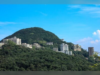 Hong Kong Tightens Luxury Property Tax as High-End Market Rebounds