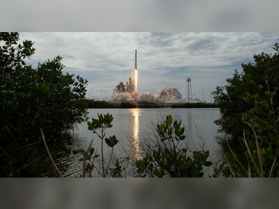 SpaceX Secondary Share Sale Seen as Limited Risk to Hong Kong IPO Momentum