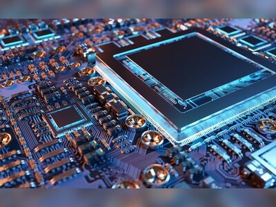 Chinese Chip Stocks Surge in Hong Kong as Investors Bet Huawei Can Break US Technology Restrictions